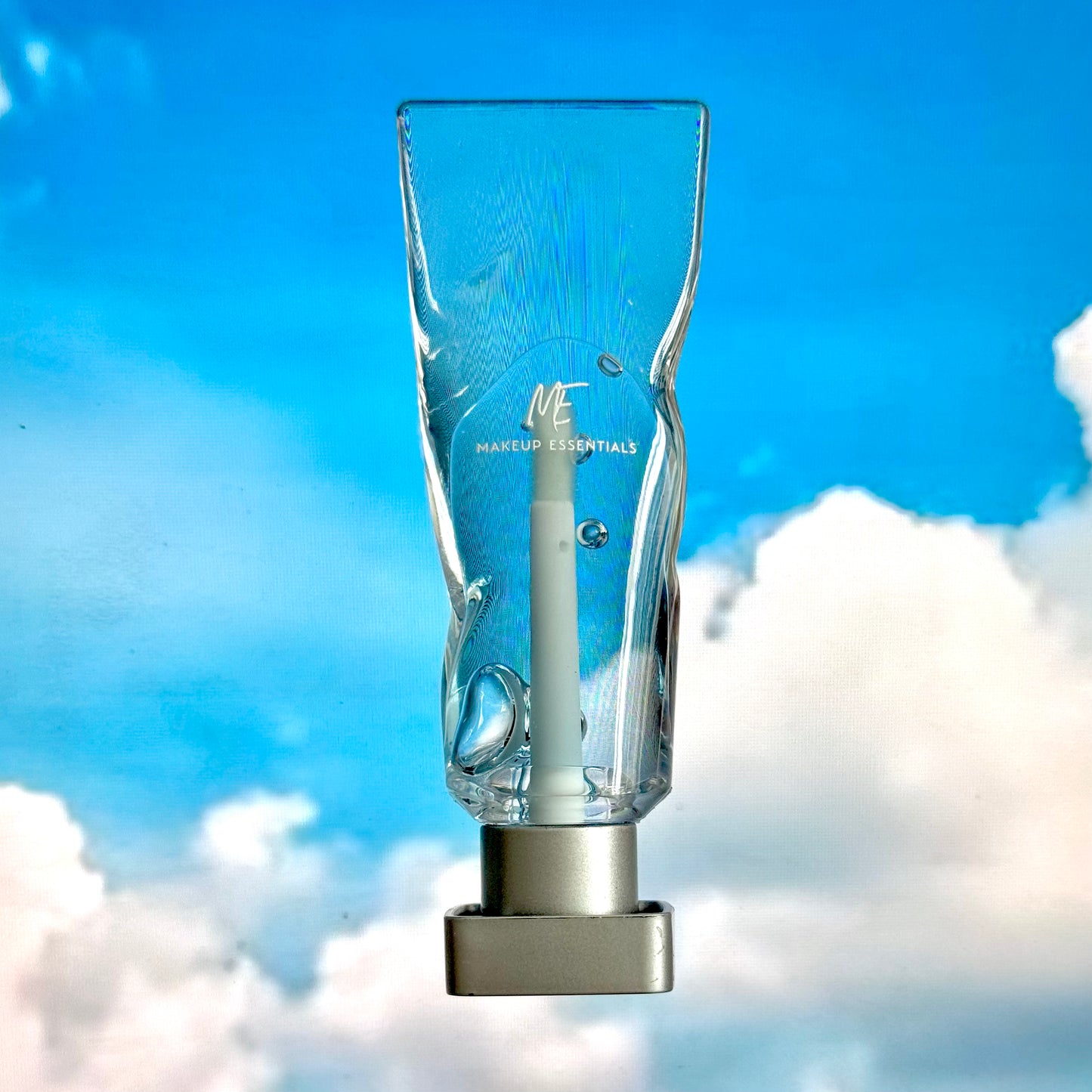 Makeup Essentials Lip Oil in The Skies