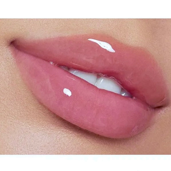 Makeup Essentials Lip Oil in The Skies